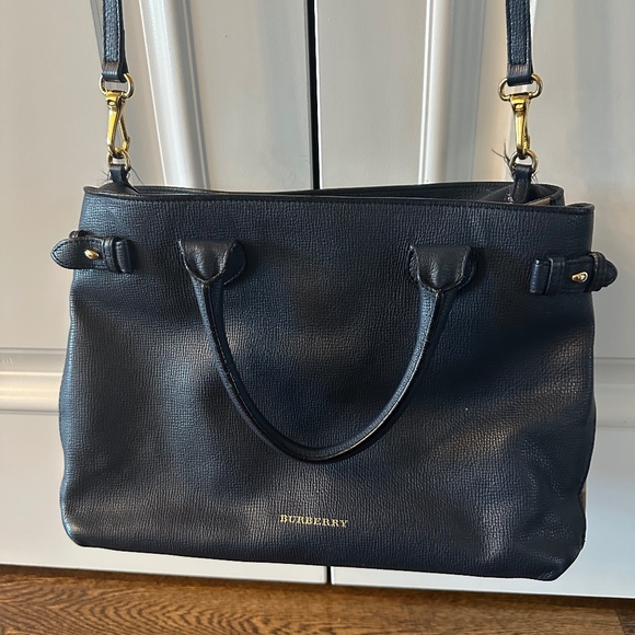 Authentic leather Burberry purse - Picture 1 of 9